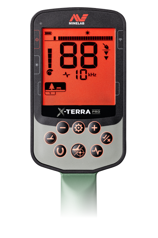 Pantalla y botones del detector de metales Minelab X-Terra Pro con frecuencia de 10 kHz
